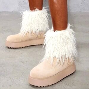 Pretty Little Thing Boots Fur Ankle Booties Size 8 Faux Suede Flat Platform Heel